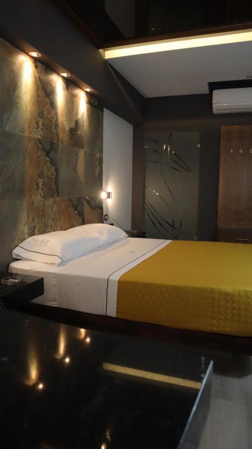 Hotel Myst. Монтеррей Екстер'єр фото